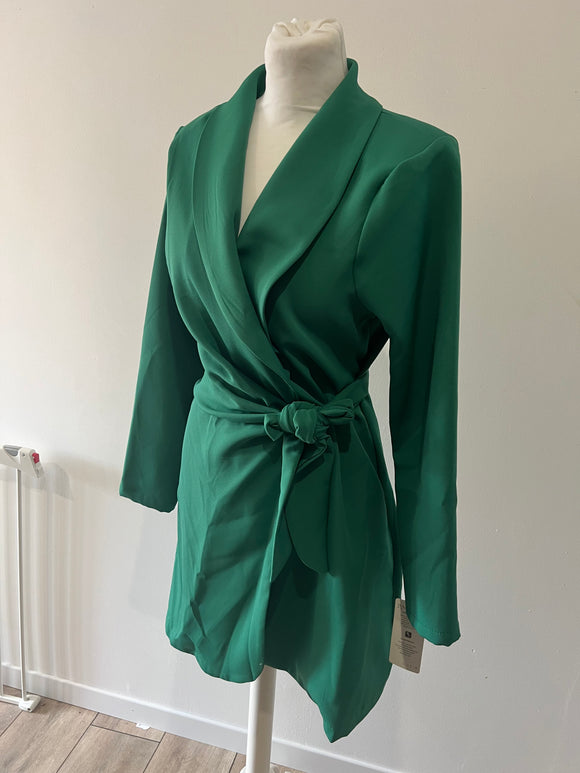 Robe verte cache cœur